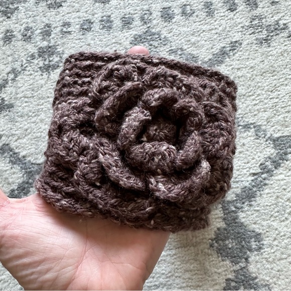 Brown Knit/Crochet Headband/Ear Warmer Flower Button Back One Size - Picture 3 of 11